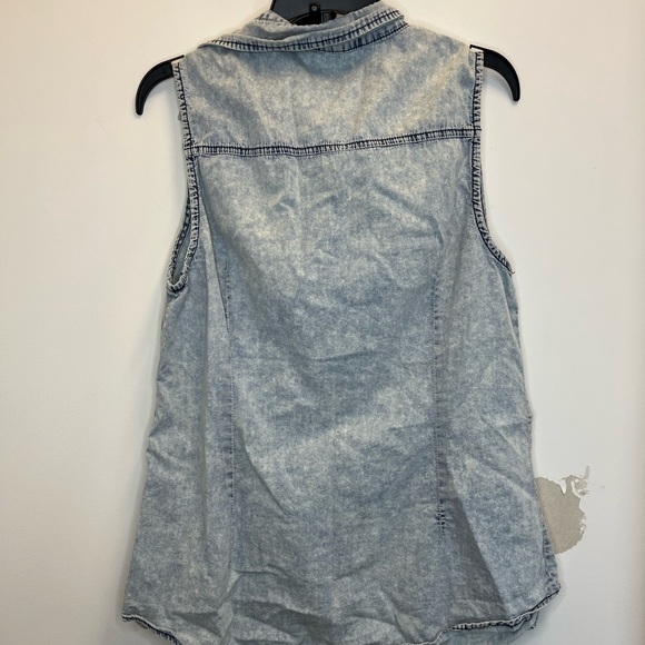 Blue Jean Button Down Tank Top Size Medium - Picture 3 of 6